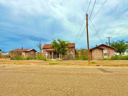 402 W Division St, Fort Stockton, TX, 79735 | Card Image