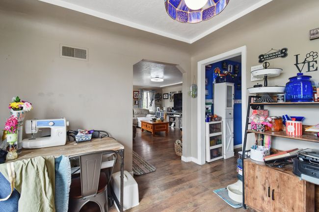 923 1 St St S, House other with 4 bedrooms, 2 bathrooms and null parking in Shelby MT | Image 15