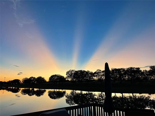 22 Crestview Trl, House other with 4 bedrooms, 3 bathrooms and 3 parking in Houston TX | Image 47