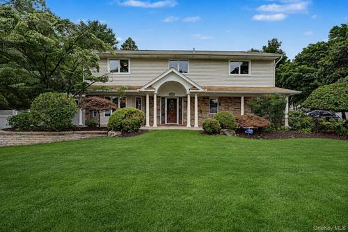 6 Field Daisy Ln, East Northport, NY, 11731-4706 | Card Image