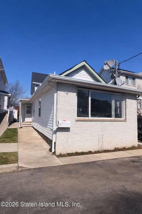 49 Foch Ave, Staten Island, NY, 10305-4411 | Card Image