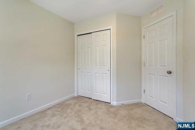 12-10 Plaza Rd, Townhouse with 3 bedrooms, 4 bathrooms and null parking in Fair Lawn NJ | Image 23