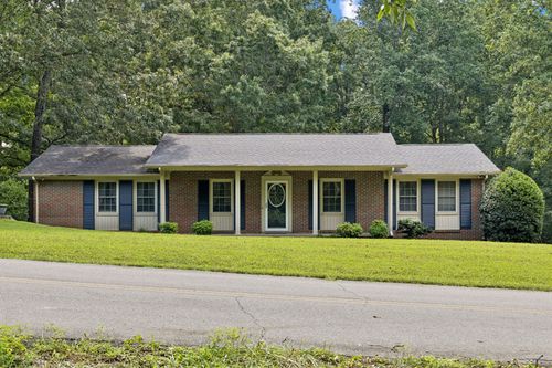 106 Dogwood Cir, Waverly, TN, 37185-1004 | Card Image