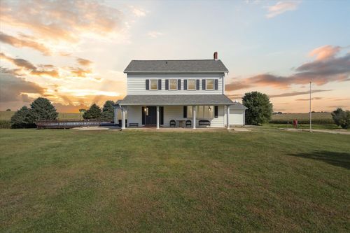 8548 E Edwardsville Rd, GERMAN VALLEY, IL, 61039-9611 | Card Image