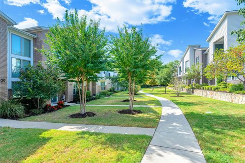 525 Division Street, Plano, TX, 75075 | Card Image