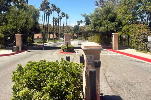 26105 Rainbow Glen Dr, Newhall, CA, 91321-1370 | Card Image