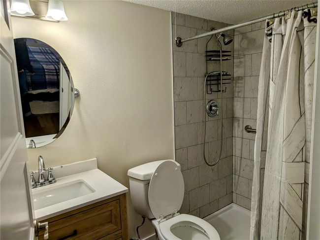 APT-101A - 1640 Juno Trl, Condo with 2 bedrooms, 2 bathrooms and null parking in ASTOR FL | Image 11