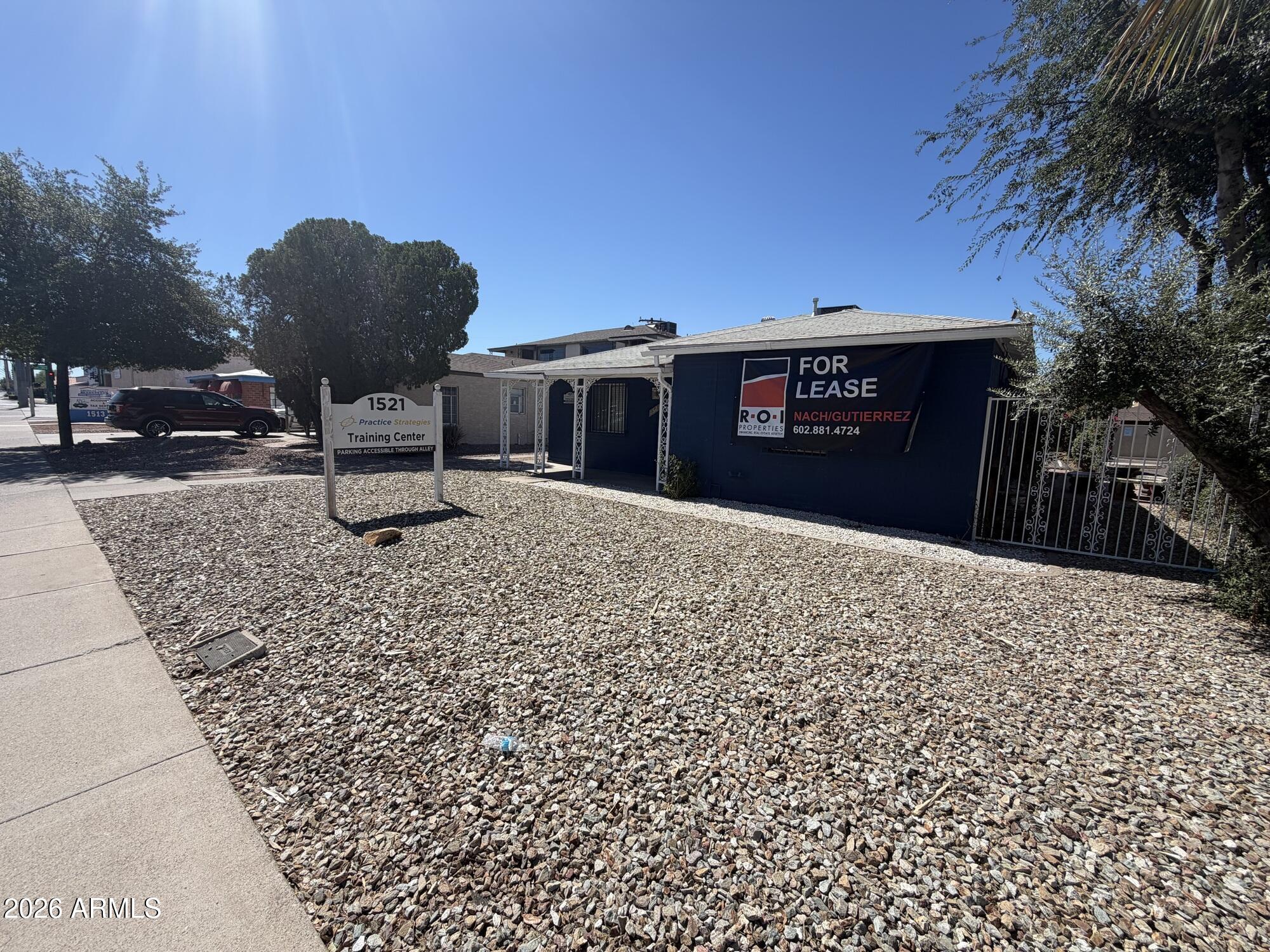 1521 Thomas Rd, Phoenix, AZ 85015-6102