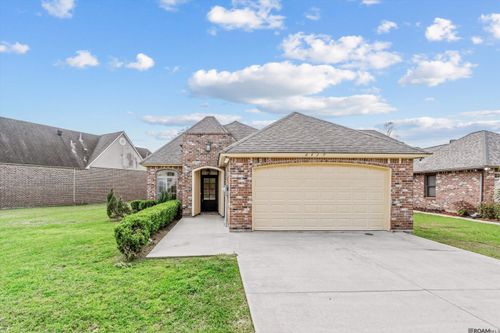 6439 Patio Ct, Gonzales, LA, 70737-8509 | Card Image