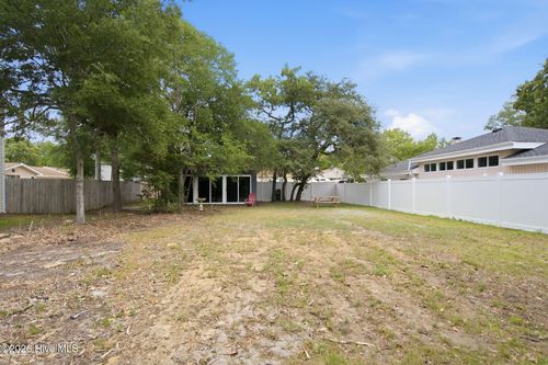 206 Ne 3rd St, Oak Island, NC, 28465-6603 | Card Image