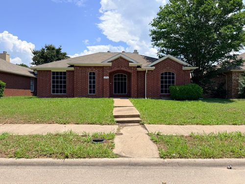 2616 Helen Ln, Mesquite, TX, 75181-1858 | Card Image