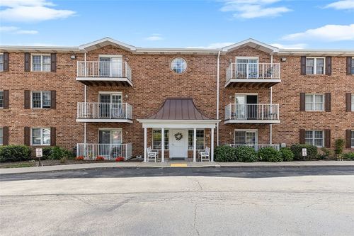 413 Dehaven Ct, Glenshaw, PA, 15116-1761 | Card Image