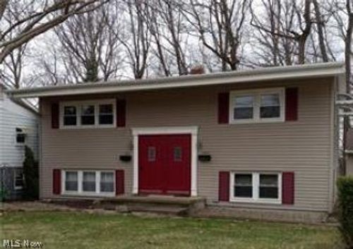 1382 9th St, Cuyahoga Falls, OH, 44221-4808 | Card Image