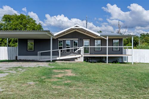 401 Barker St, Bowie, TX, 76230-5844 | Card Image