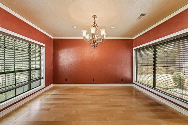 Formal dining room | Image 4