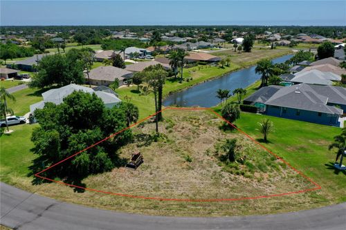 23 Medalist Cir, Rotonda West, FL, 33947-2107 | Card Image