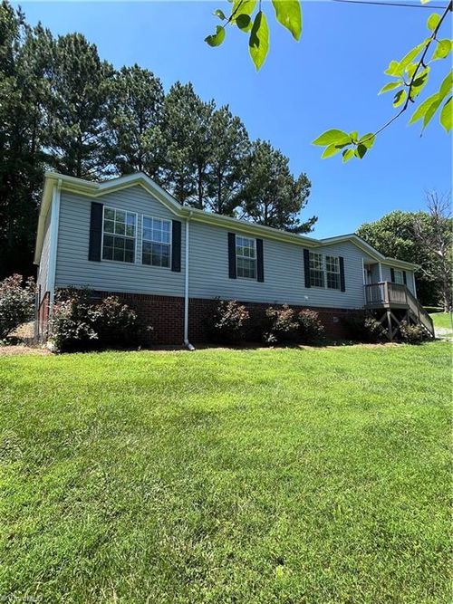 1030 Hazelwood Farm Rd, Walnut Cove, NC, 27052-6579 | Card Image