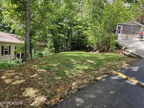 417 Mountain Thrush Dr, Townsend, TN, 37882-3055 | Card Image