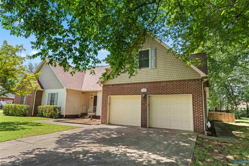 27186 Jarrod Blvd, Harvest, AL, 35749-7460 | Card Image