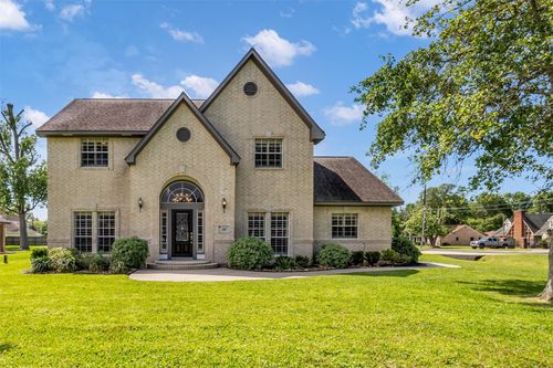 210 River Oaks Dr, Baytown, TX, 77523-8922 | Card Image