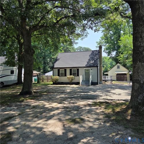 106 Garland Ave, Sandston, VA, 23150-1614 | Card Image