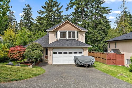 2287 Meadow Vale Dr, View Royal, BC, V9B6J2 | Card Image