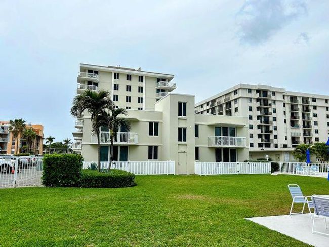 APT-207 - 125 Ocean Ave, Condo with 2 bedrooms, 2 bathrooms and null parking in Palm Beach Shores FL | Image 24