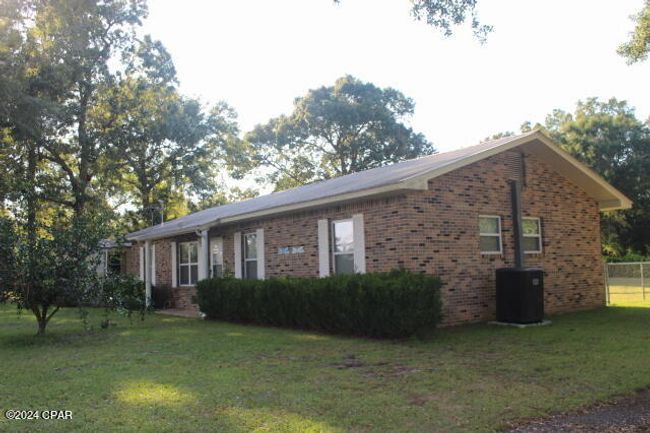 6562 Messer Rd, House other with 3 bedrooms, 2 bathrooms and null parking in Grand Ridge FL | Image 8