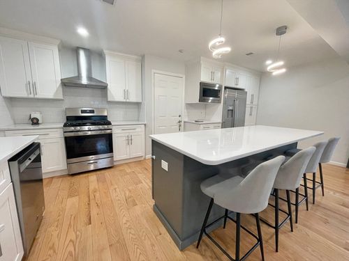 e-15 Marion St, Boston, MA, 02131-2176 | Card Image