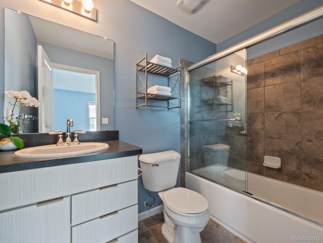 UNIT-41 - 2500 Normandy Rd, Condo with 2 bedrooms, 3 bathrooms and null parking in Royal Oak MI | Image 12