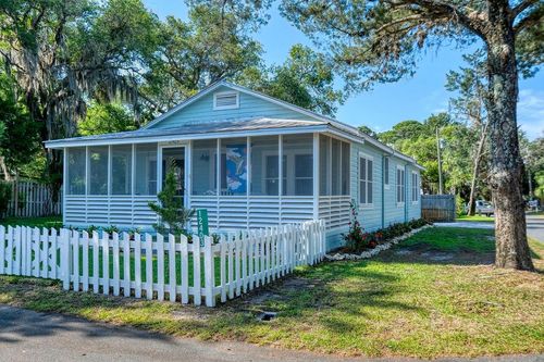 12403 Cedar St, Cedar Key, FL, 32625-4769 | Card Image