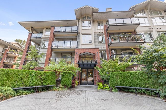 210 - 200 Capilano Road, Condo with 2 bedrooms, 2 bathrooms and 2 parking in Port Moody BC | Image 2