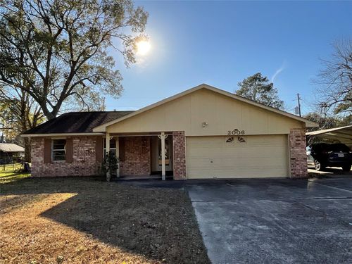 2006 Chester St, Dayton, TX, 77535-1902 | Card Image