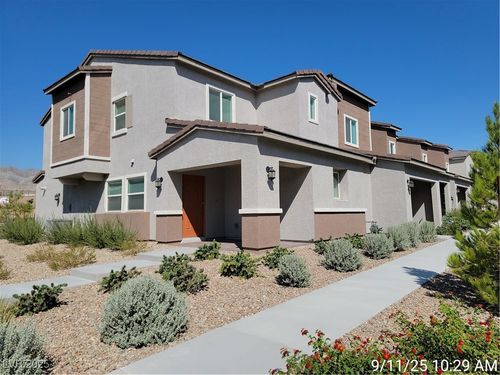 6246 Foxes Dale St, Las Vegas, NV, 89166-8097 | Card Image