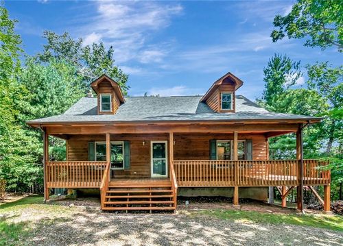1050 Staghorn Rd, Purlear, NC, 28665-8958 | Card Image