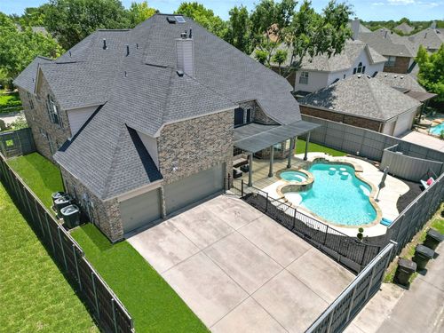 8105 Hazeltine Dr, Plano, TX, 75025-4392 | Card Image