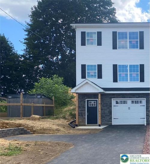 118 N 2nd St, Emmaus, PA, 18049 | Card Image