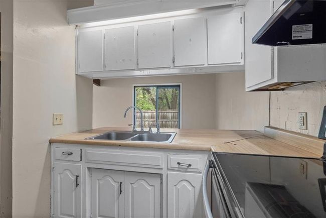 806 N 71 St St, Townhouse with 2 bedrooms, 1 bathrooms and null parking in Kansas City KS | Image 4
