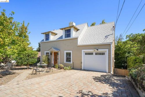 7850 Crest Ave, Oakland, CA, 94605 | Card Image