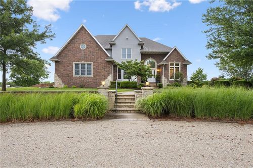 4631 S Country Club Rd, Chanute, KS, 66720-5198 | Card Image