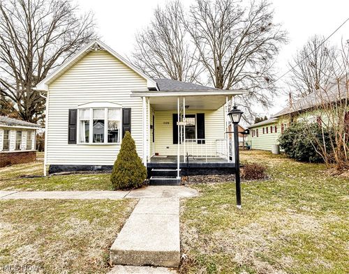 107 37th St, Vienna, WV, 26105-1639 | Card Image