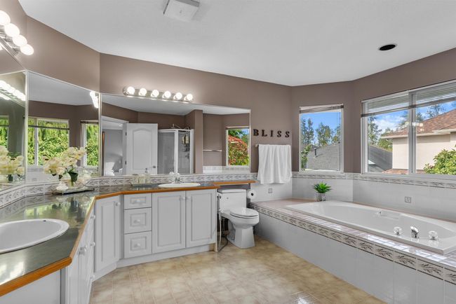 5669 Clipper Rd, House other with 5 bedrooms, 3 bathrooms and 4 parking in Delta BC | Image 18