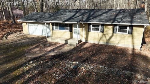 9300 Bath Rd, Laingsburg, MI, 48848-9302 | Card Image