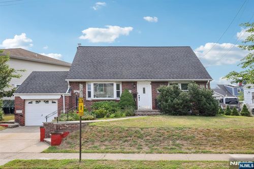 340 Westervelt Pl, Lodi, NJ, 07644-1215 | Card Image