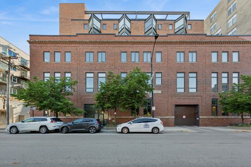 205-222 Racine Ave, Chicago, IL, 60607-2862 | Card Image