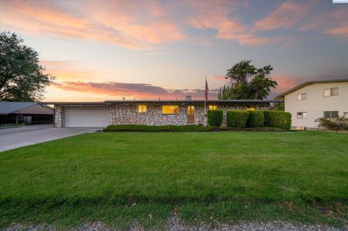 6336 W Willamette Ave, Kennewick, WA, 99336-1219 | Card Image