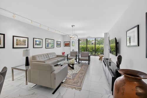 10102-7458 Victory Ln, Delray Beach, FL, 33446-3119 | Card Image