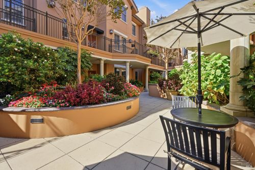 225-588 Main St, Napa, CA, 94559-3352 | Card Image