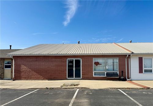 209 N Main St, New Strawn, KS, 66839-8980 | Card Image