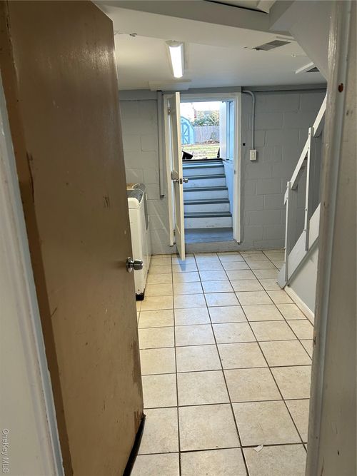 30 Gates Ave, Brentwood, NY, 11717-2509 | Card Image